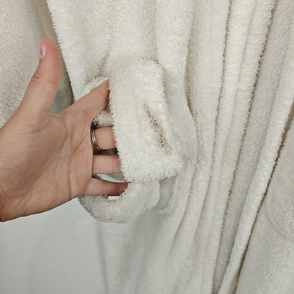 Pottery Barn Unisex White Long sleeve Pockets Belted Robe Size Medium - Picture 11 of 13